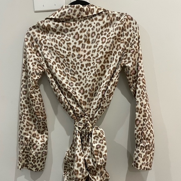 NWT Pretty Little Thing Leopard Print Ruffle Mini Wrap Dress - Picture 7 of 10